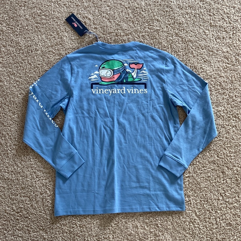 Vineyard vines youth tee. XL